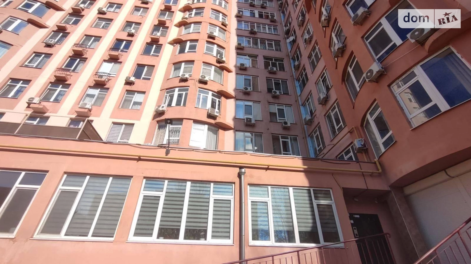 Продается 1-комнатная квартира 42 кв. м в Одессе, ул. Макаренко