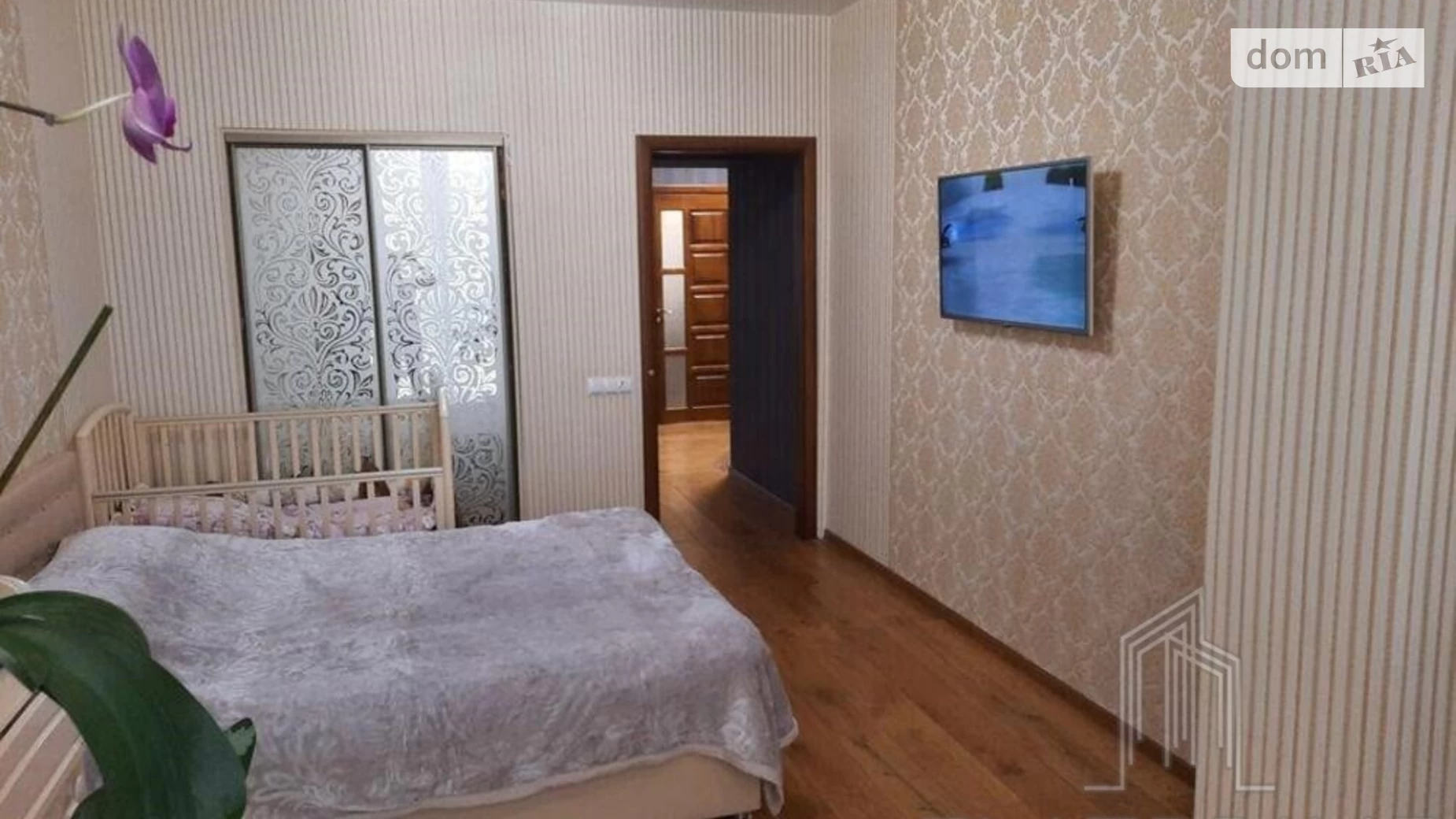 Продается 1-комнатная квартира 61.4 кв. м в Петропавловской Борщаговке, ул. Садовая, 1В
