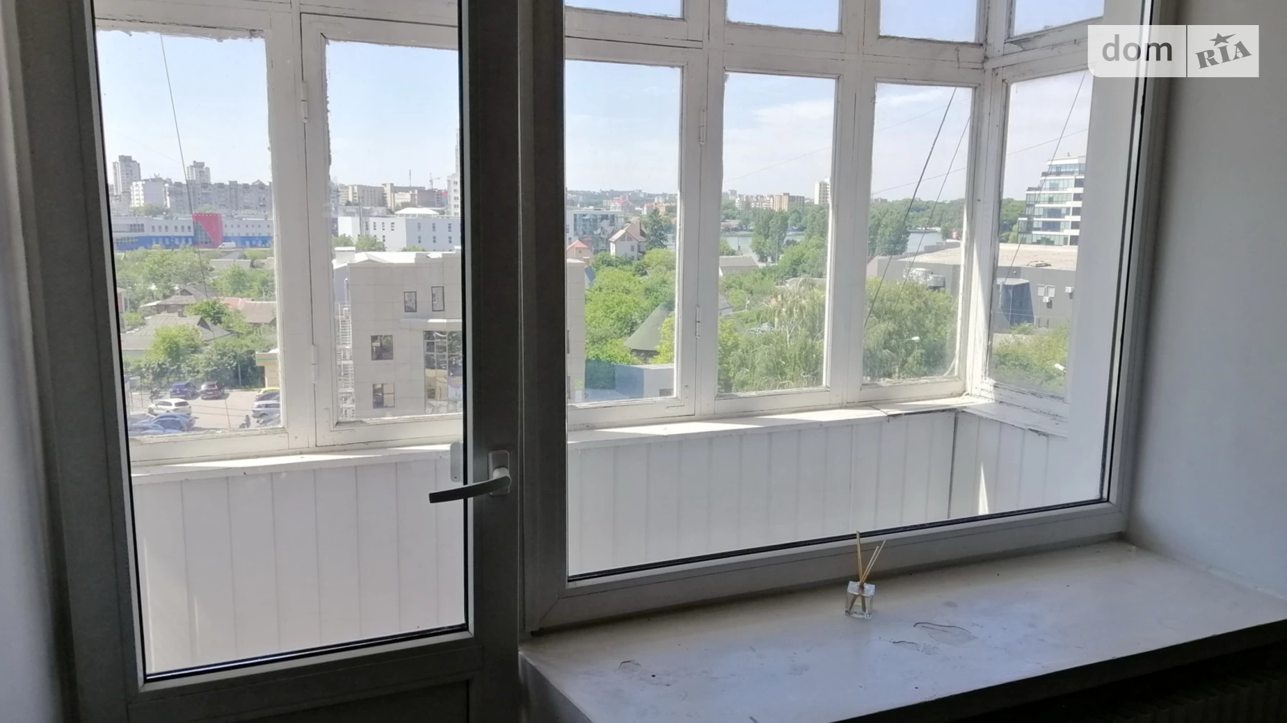 Продается 1-комнатная квартира 38 кв. м в Хмельницком, ул. Заречанская
