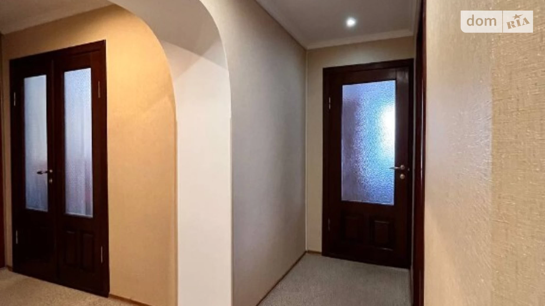 Продается 1-комнатная квартира 64 кв. м в Виннице, ул. Евгения Пикуса, 1 - фото 3