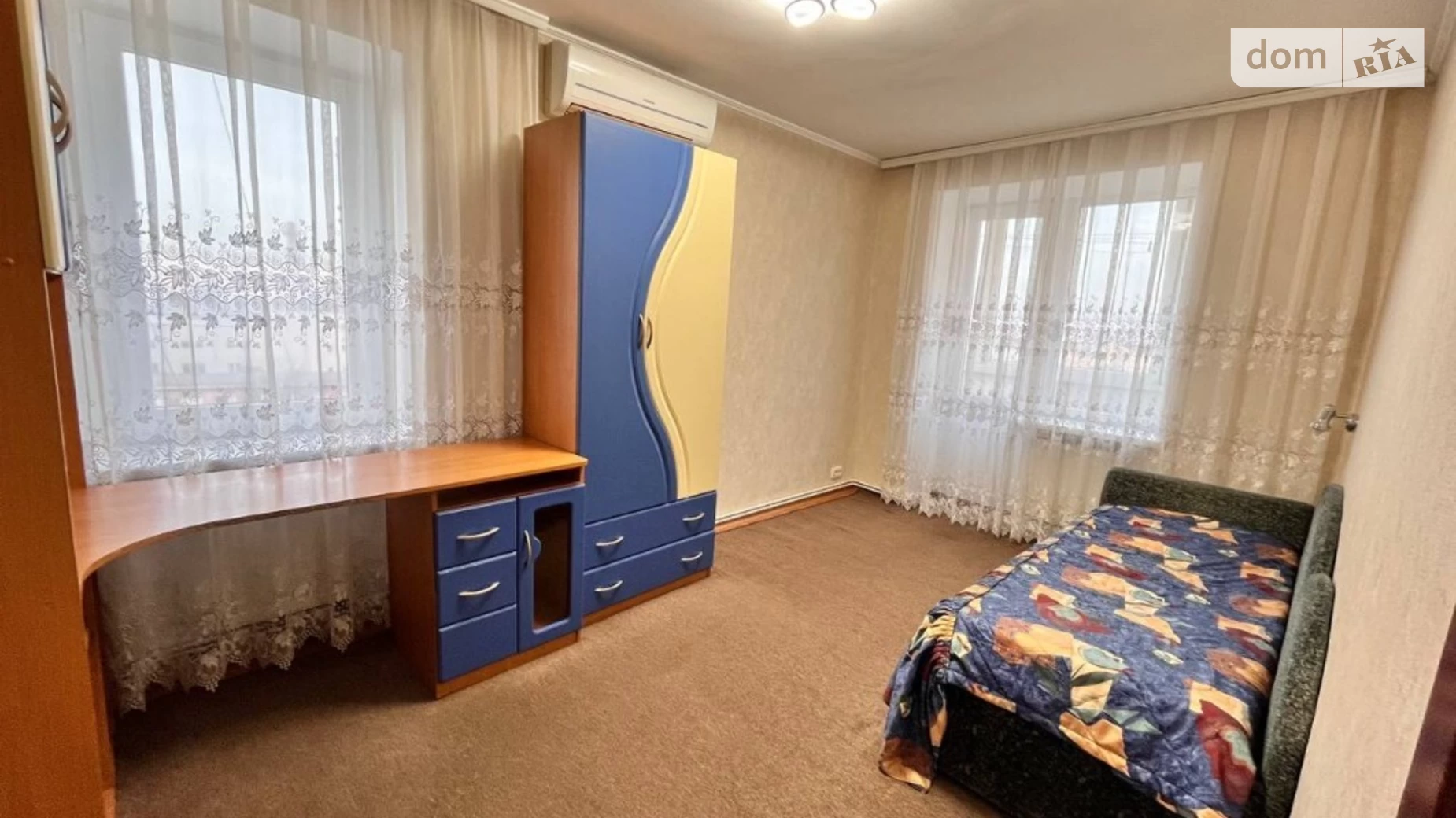 Продається 1-кімнатна квартира 64 кв. м у Вінниці, вул. Євгенія Пікуса, 1