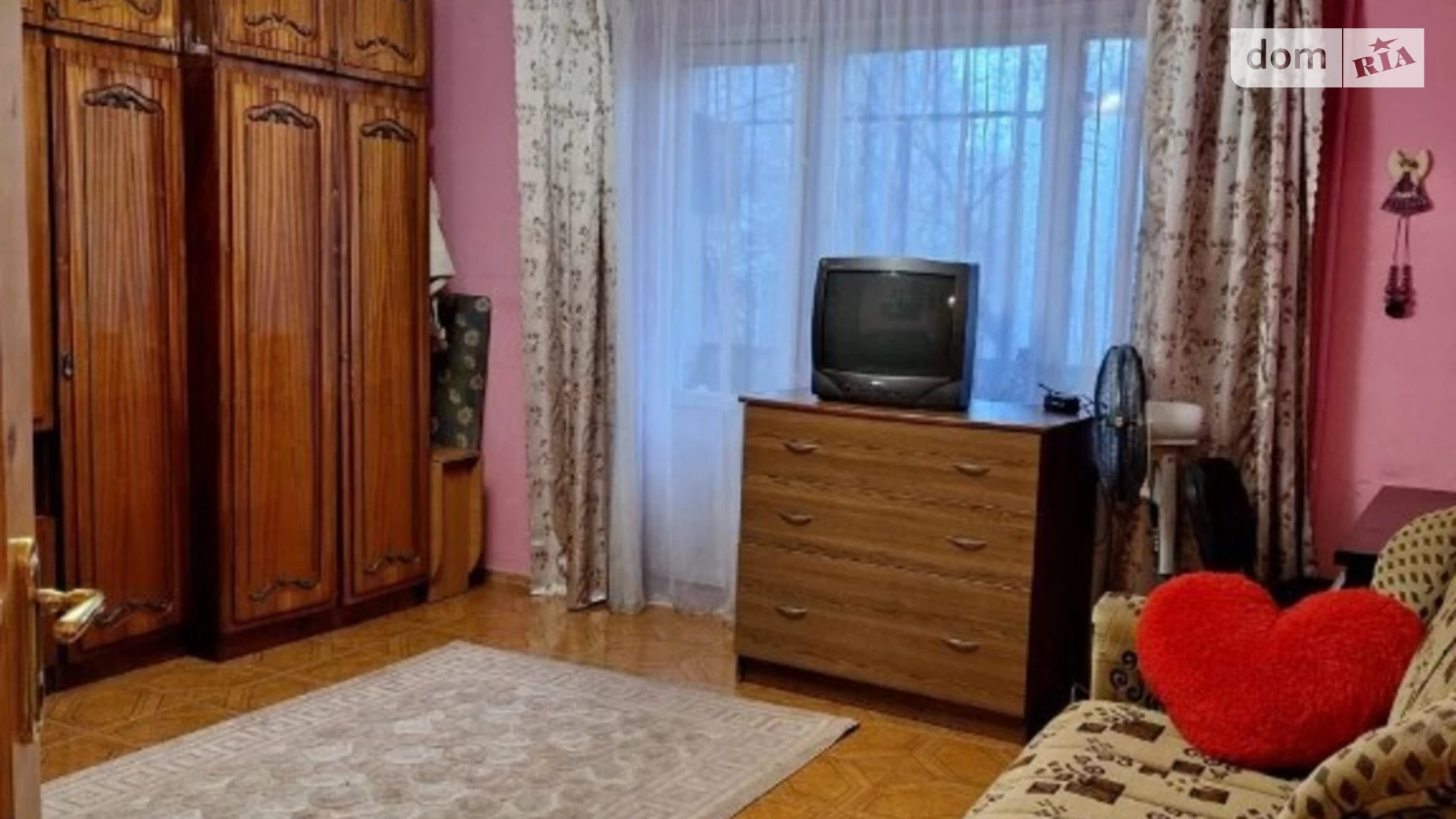 Продается 4-комнатная квартира 81.4 кв. м в Ивано-Франковске