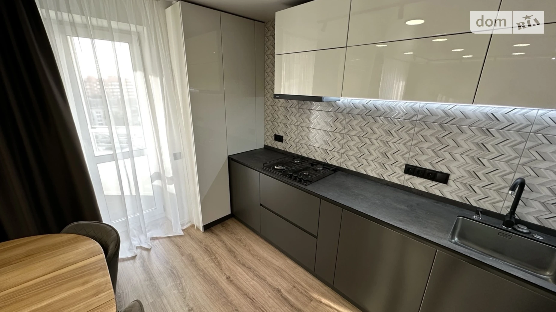 Продается 3-комнатная квартира 90 кв. м в Полтаве, цена: 159999 $ - фото 2