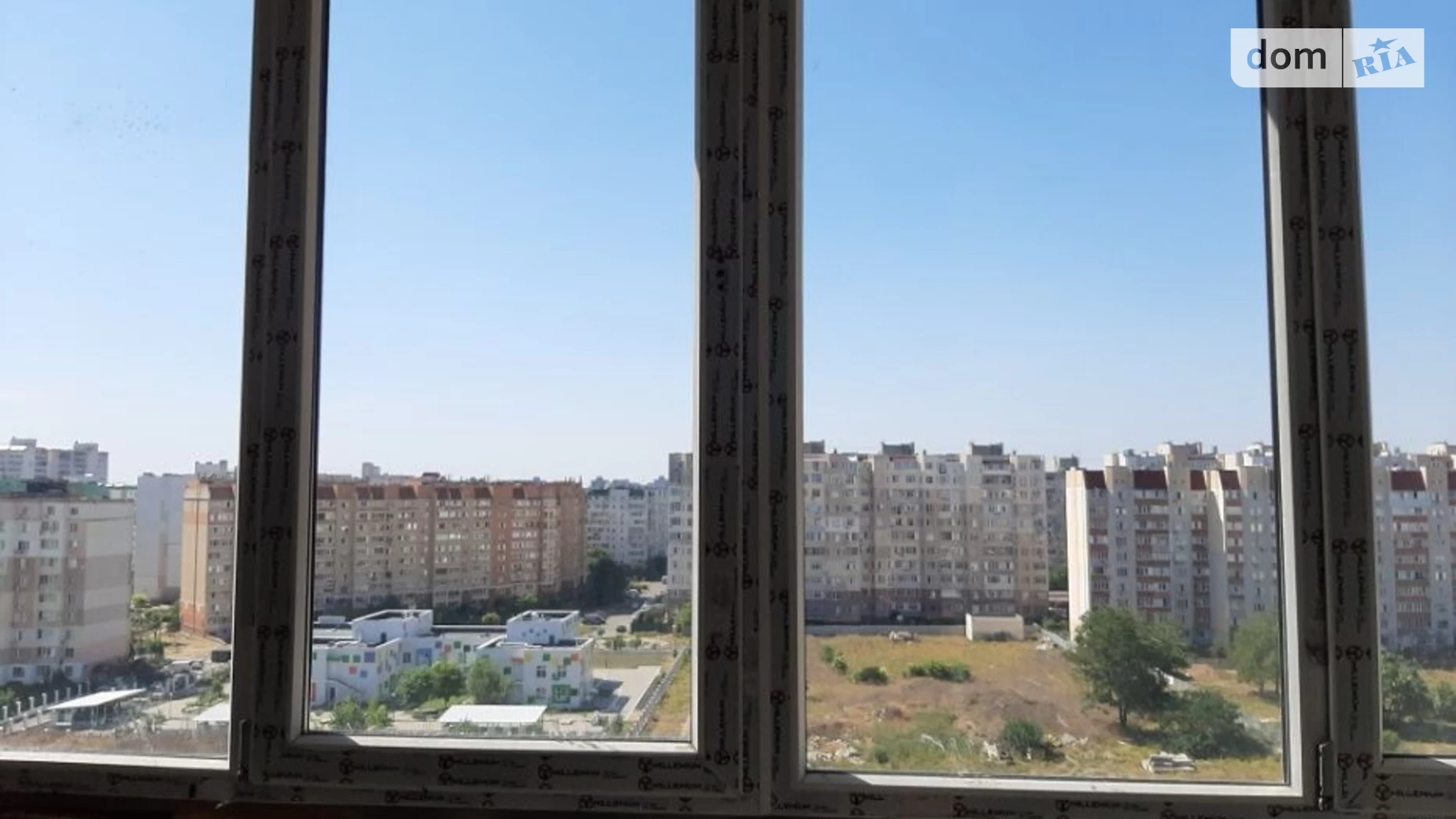 Продается 2-комнатная квартира 69 кв. м в Одессе, ул. Академика Сахарова, 16А