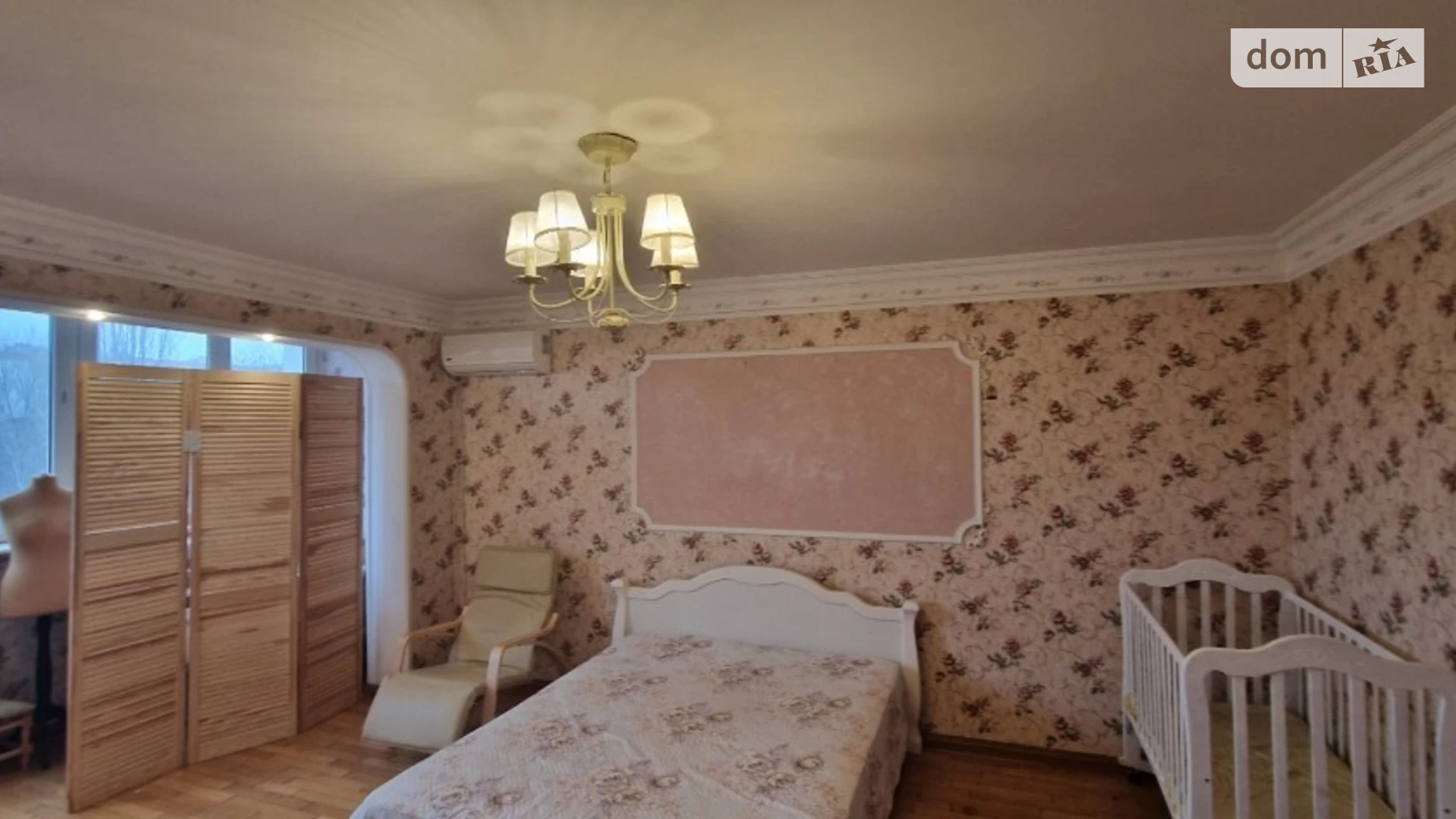 Продается 3-комнатная квартира 74 кв. м в Одессе, ул. Академика Сахарова, 42