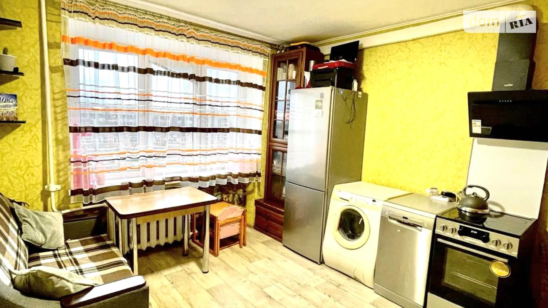Продается 1-комнатная квартира 35 кв. м в Виннице, ул. Сергея Зулинского