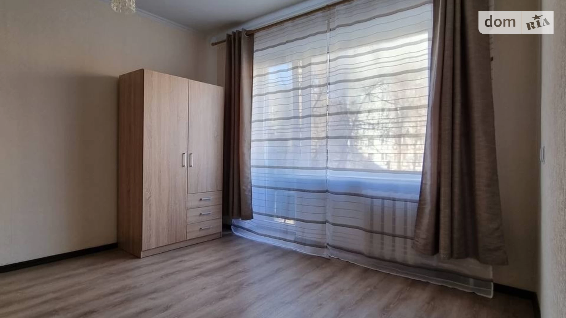 Продается 1-комнатная квартира 22 кв. м в Днепре, ул. Малиновского Маршала, 16