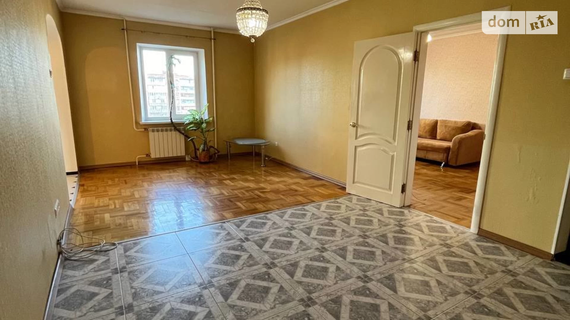 Продается 3-комнатная квартира 74.6 кв. м в Киеве
