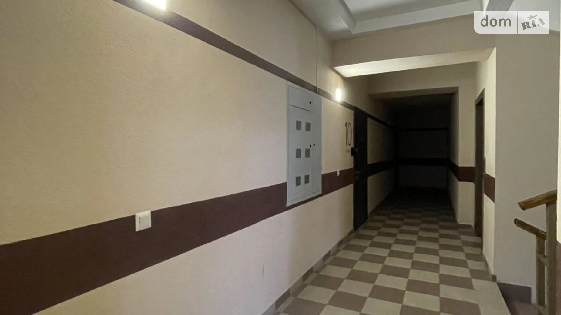 Продається 1-кімнатна квартира 43.5 кв. м у Івано-Франківську