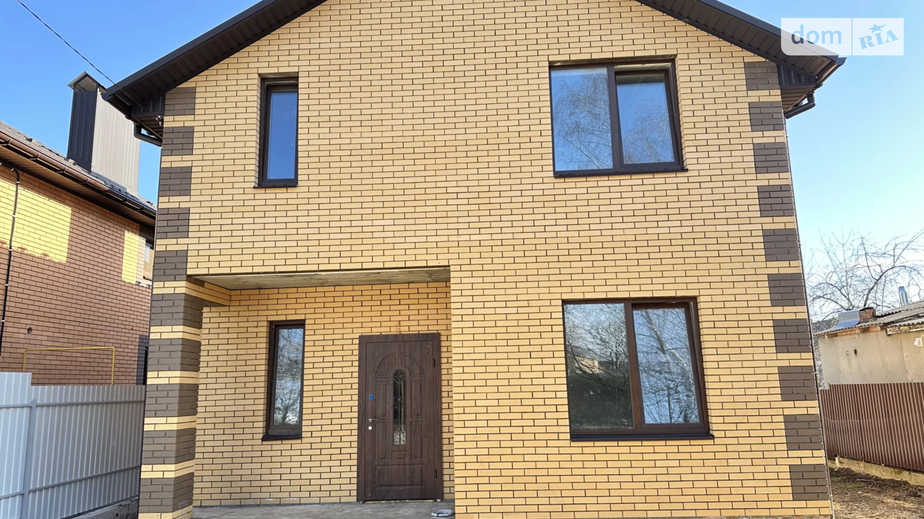 Продается дом на 2 этажа 120 кв. м с гаражом, цена: 92000 $ - фото 2