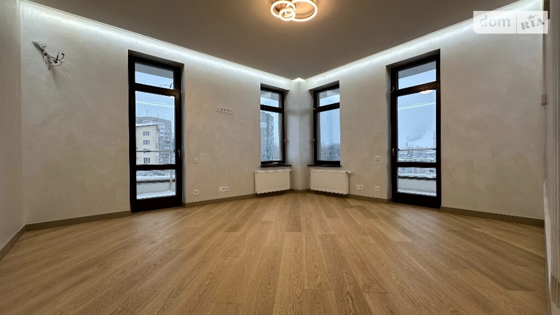 Продається 3-кімнатна квартира 108 кв. м у Львові