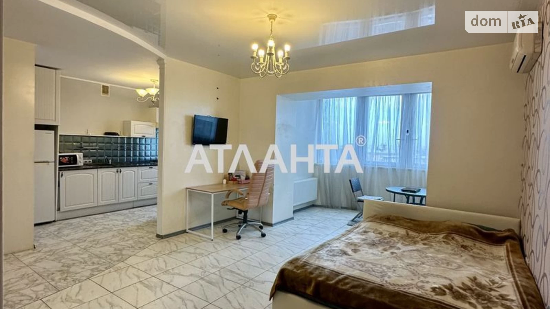 Продается 1-комнатная квартира 46.5 кв. м в Одессе, ул. Асташкина