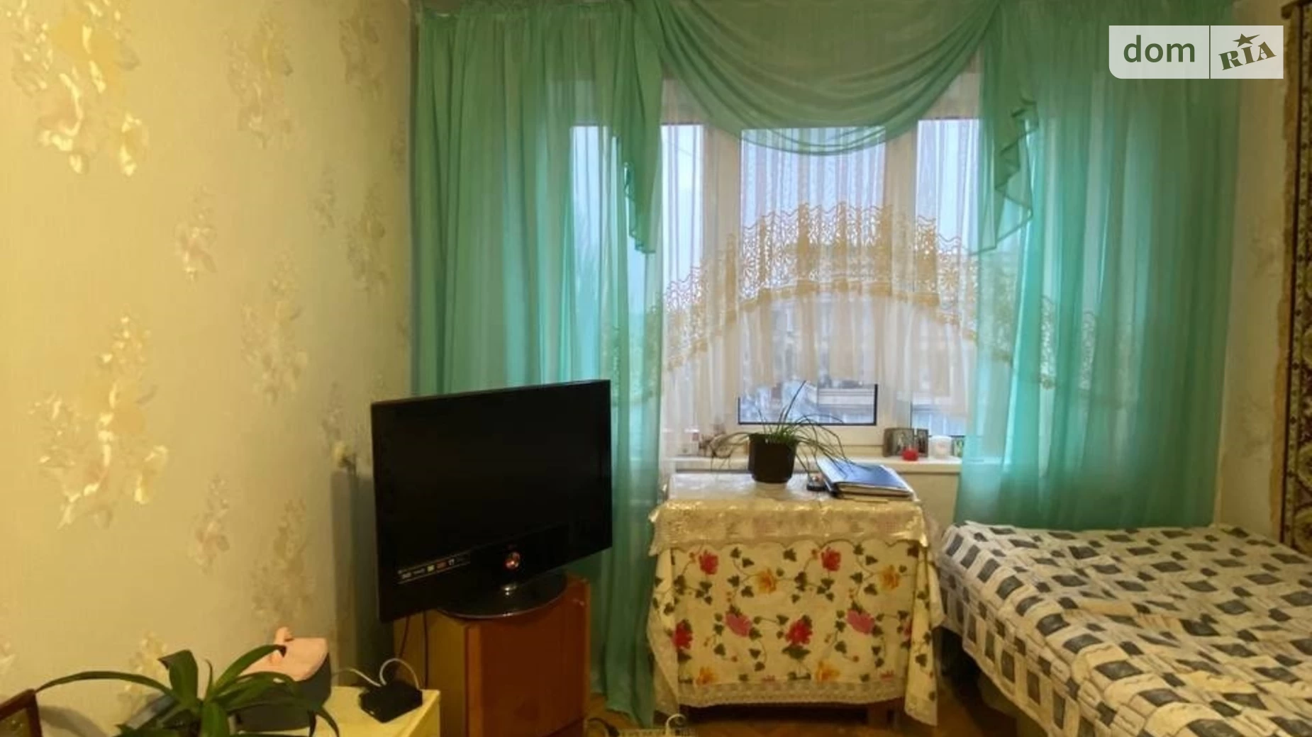 Продается 3-комнатная квартира 62 кв. м в Киеве, ул. Генерала Наумова, 23В
