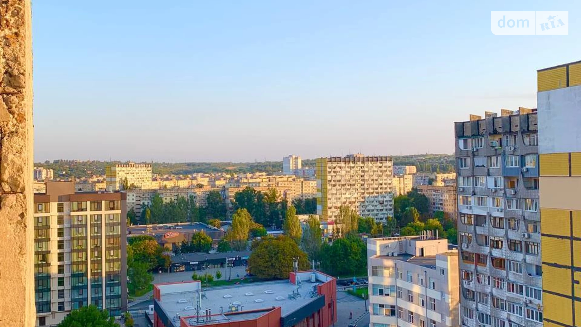 вул. Набережна Перемоги   