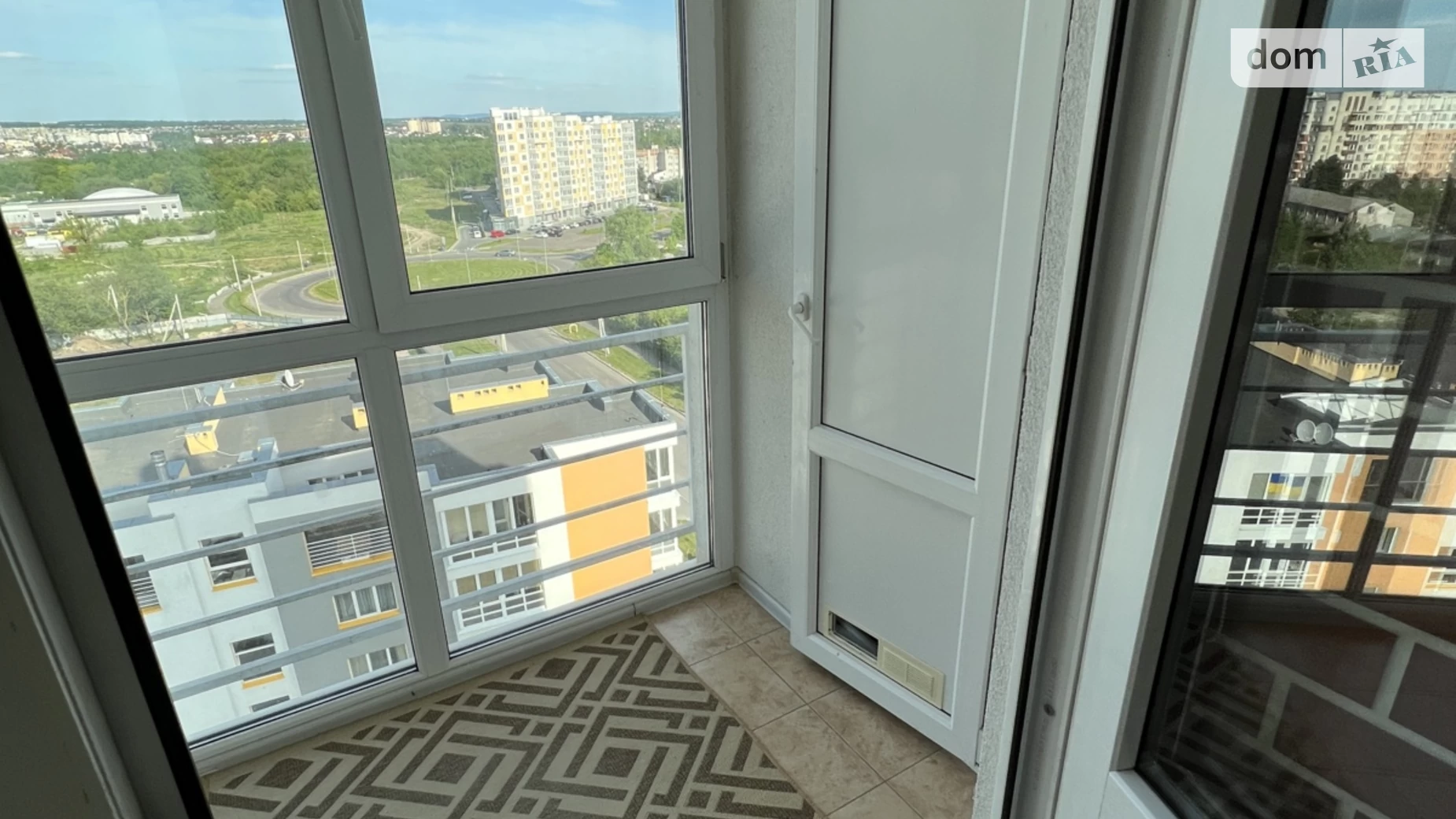 Продается 5-комнатная квартира 156 кв. м в Львове, ул. Миклеша Карла