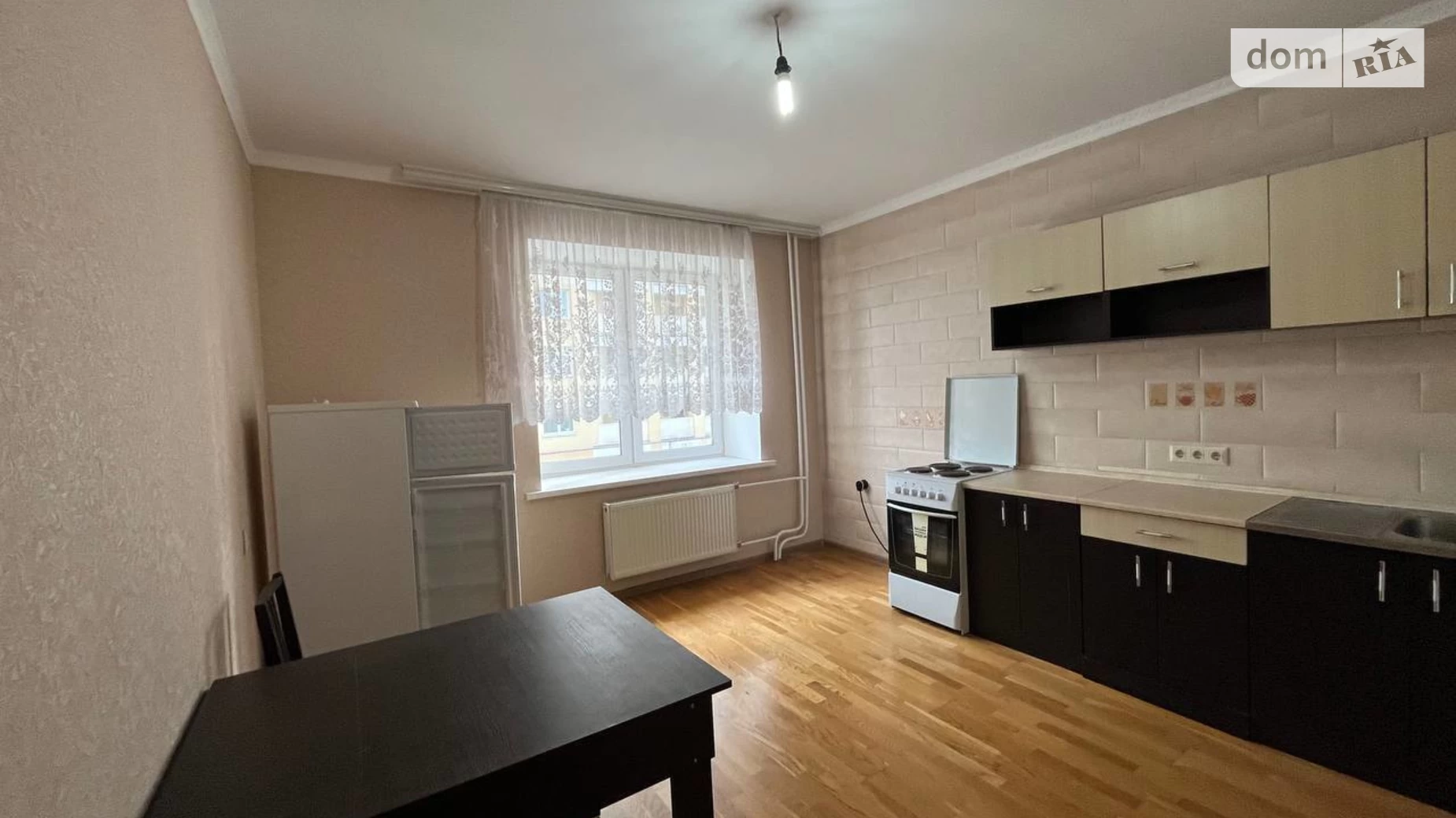 Продается 1-комнатная квартира 76 кв. м в Чайках, ул. Валерия Лобановского, 13 - фото 3