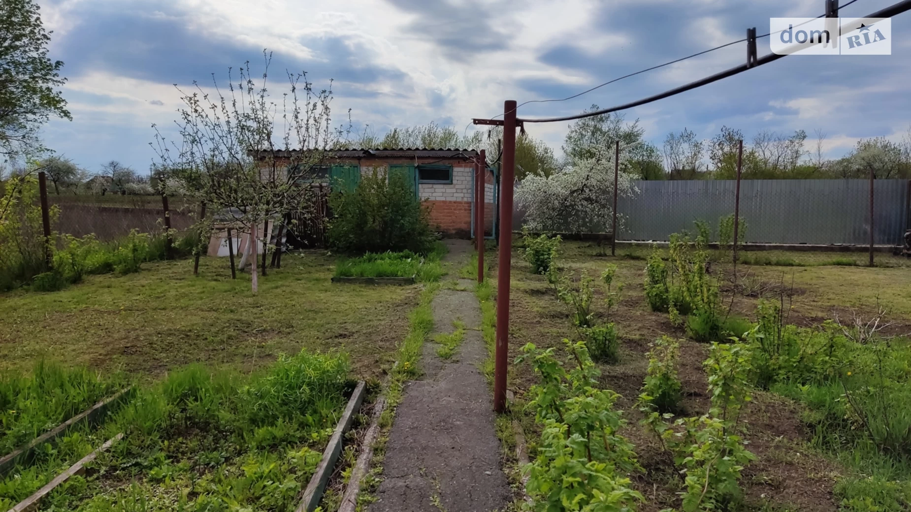 Продається одноповерховий будинок 113 кв. м з банею/сауною, вул. Толстого, 15А