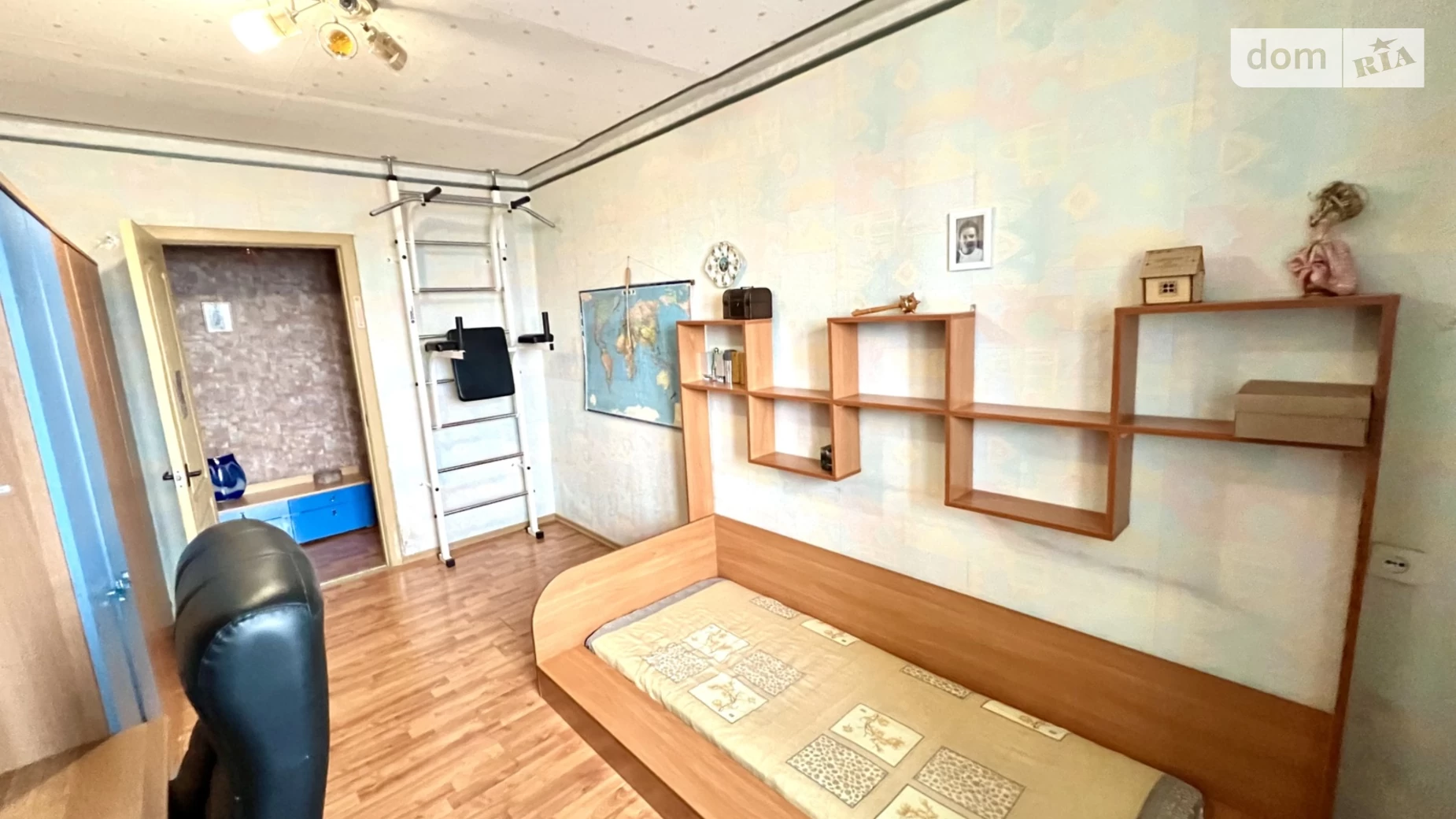 Продается 3-комнатная квартира 65.3 кв. м в Виннице, ул. Привокзальная
