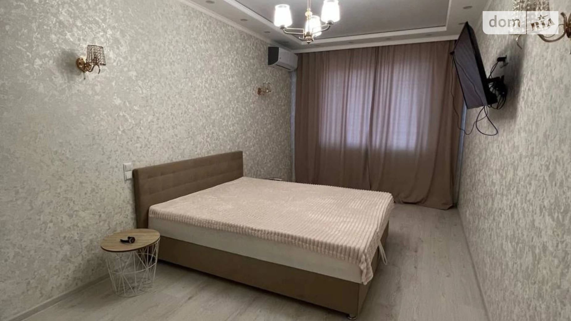 Продается 2-комнатная квартира 54.8 кв. м в Одессе, ул. Бассейная, 6А