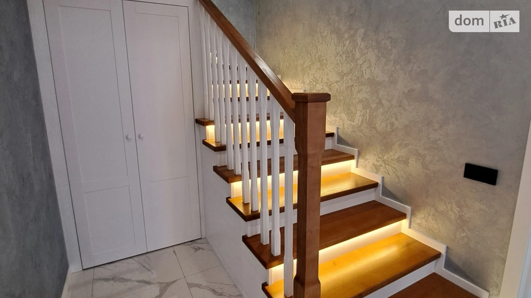 Продается дом на 2 этажа 163 кв. м с бассейном, цена: 260000 $ - фото 4
