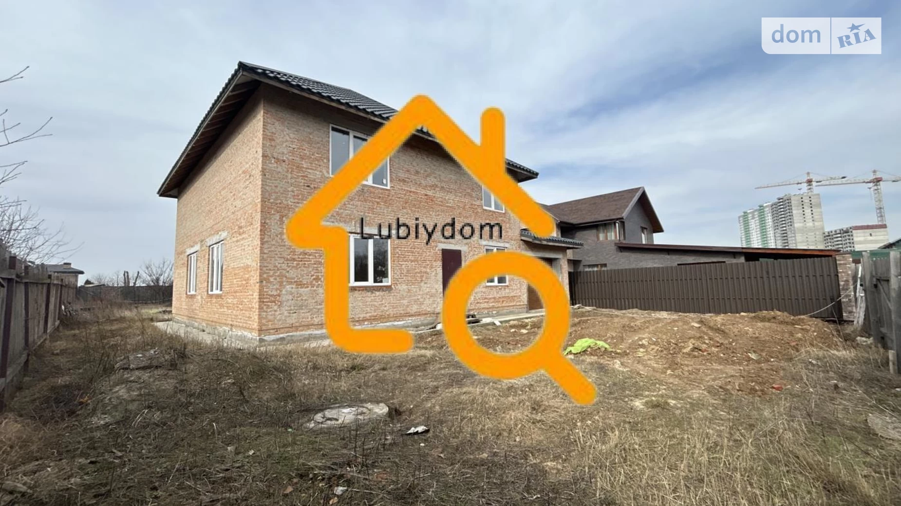 Продается дом на 2 этажа 220 кв. м с гаражом, цена: 130000 $ - фото 2