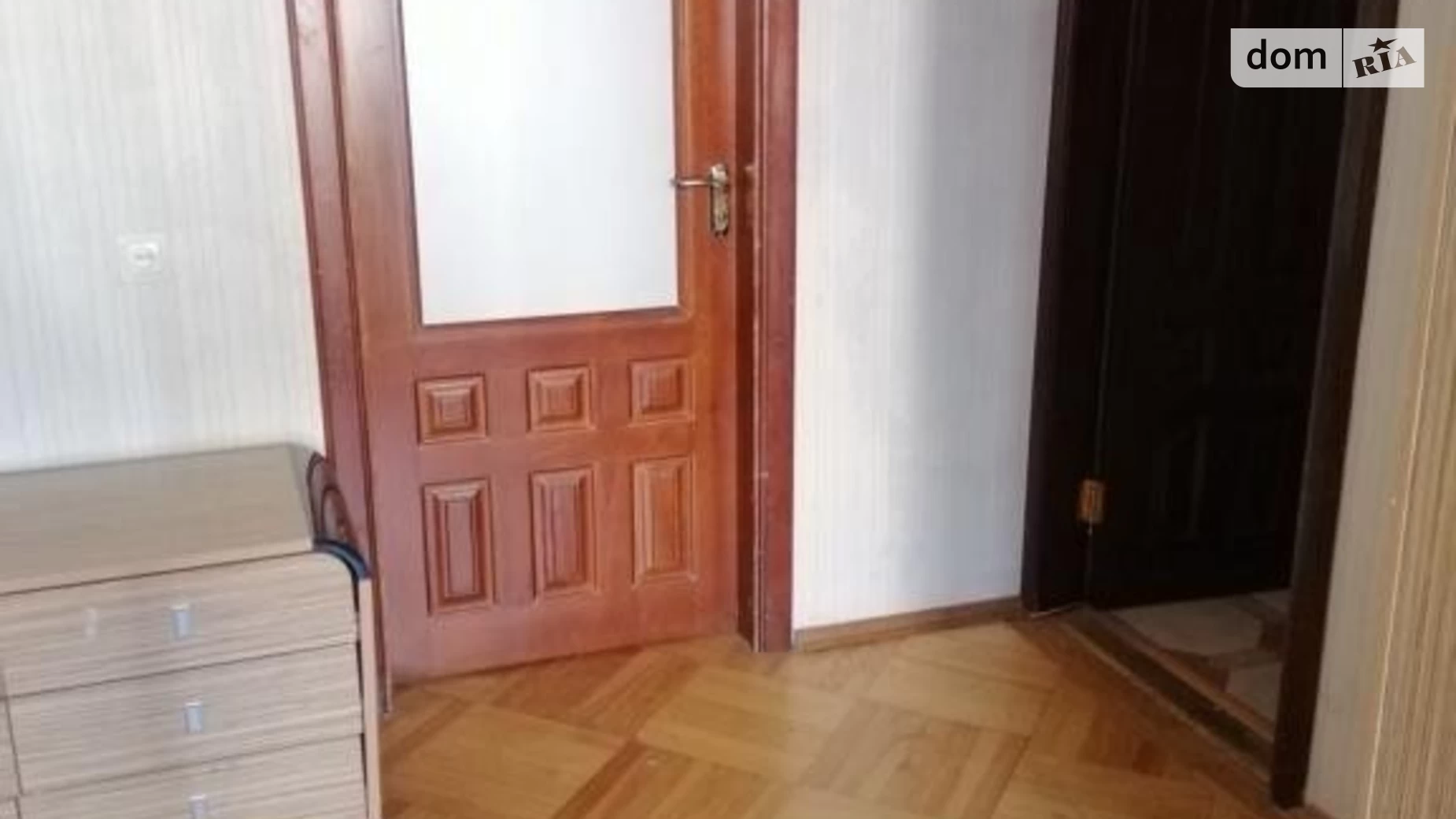 Продается 3-комнатная квартира 62 кв. м в Киеве, ул. Березняковская, 38