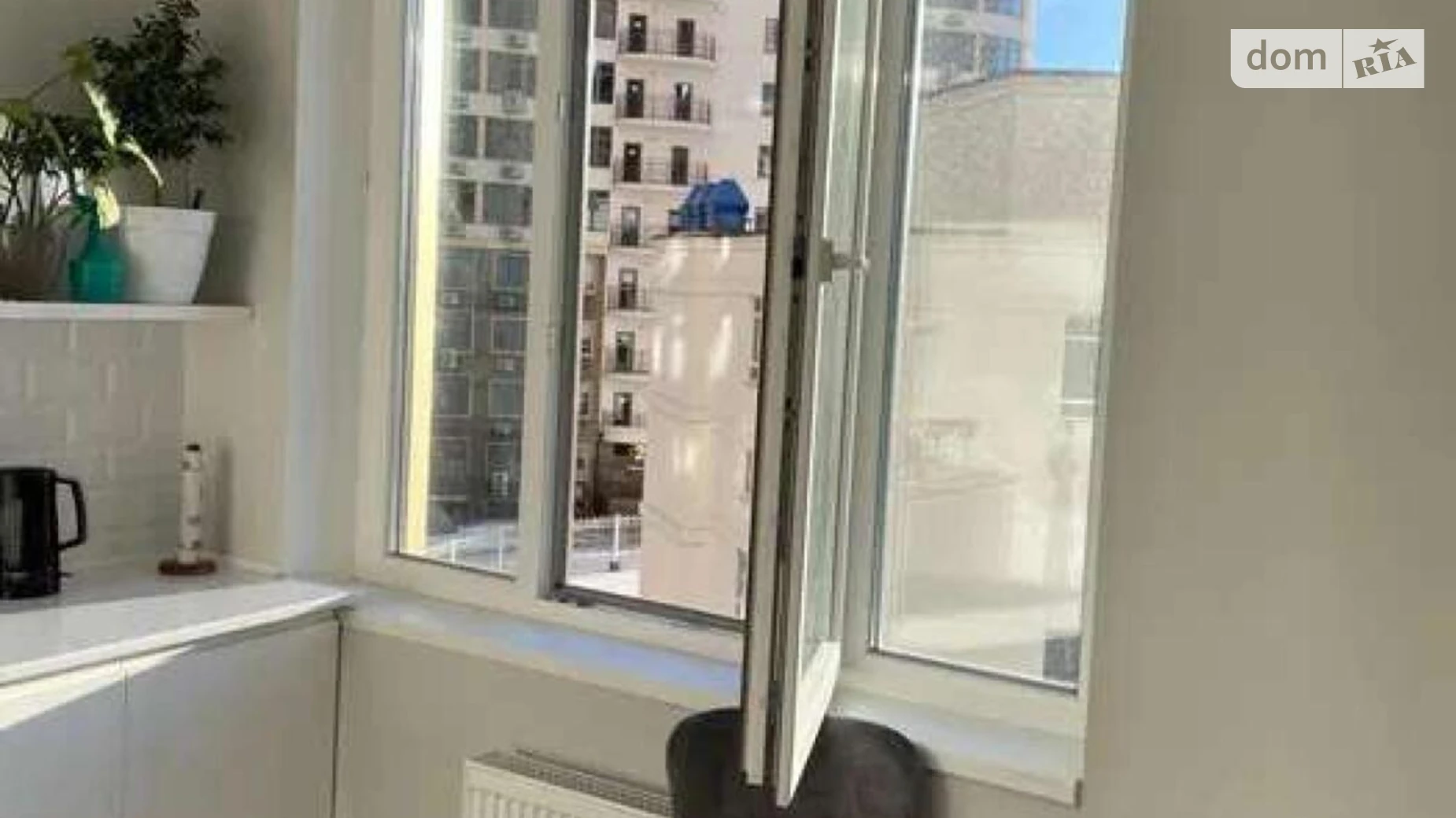 Продается 1-комнатная квартира 40 кв. м в Одессе, ул. Валерия Самофалова, 16А/2 - фото 2