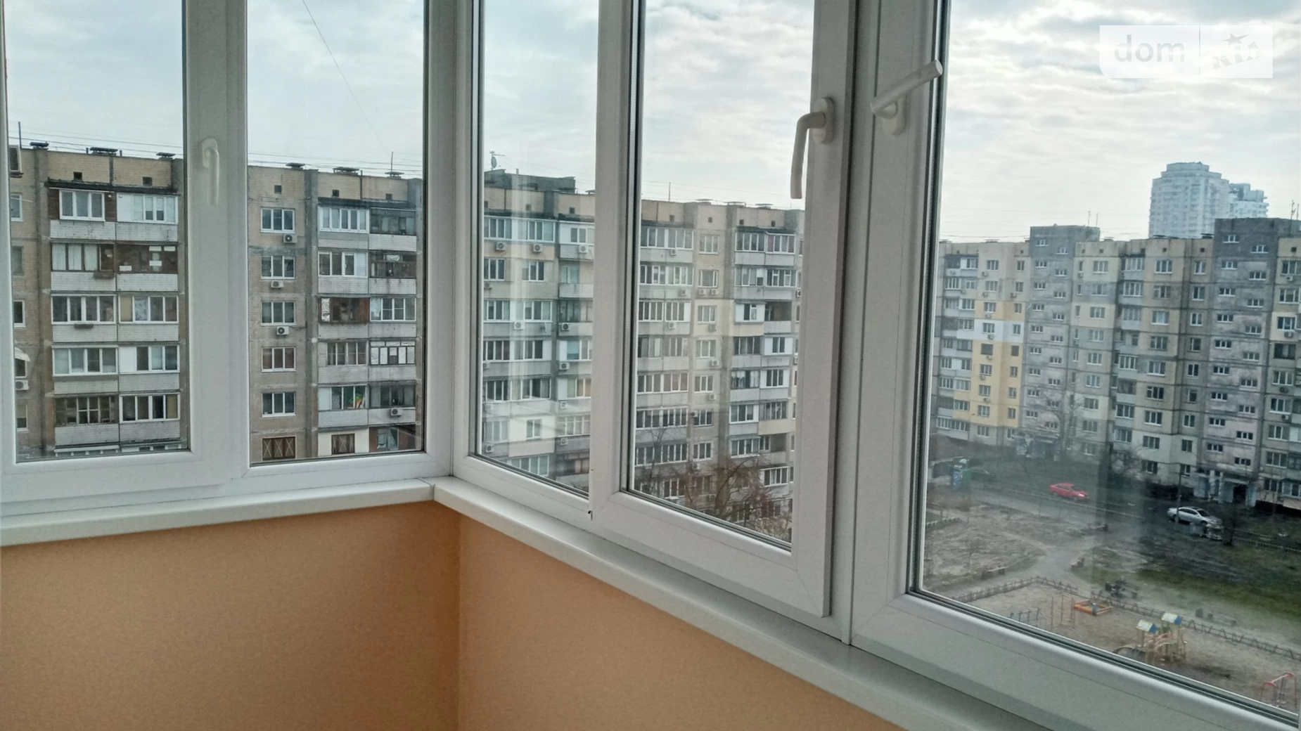 Продается 2-комнатная квартира 53 кв. м в Киеве, ул. Северная, 28