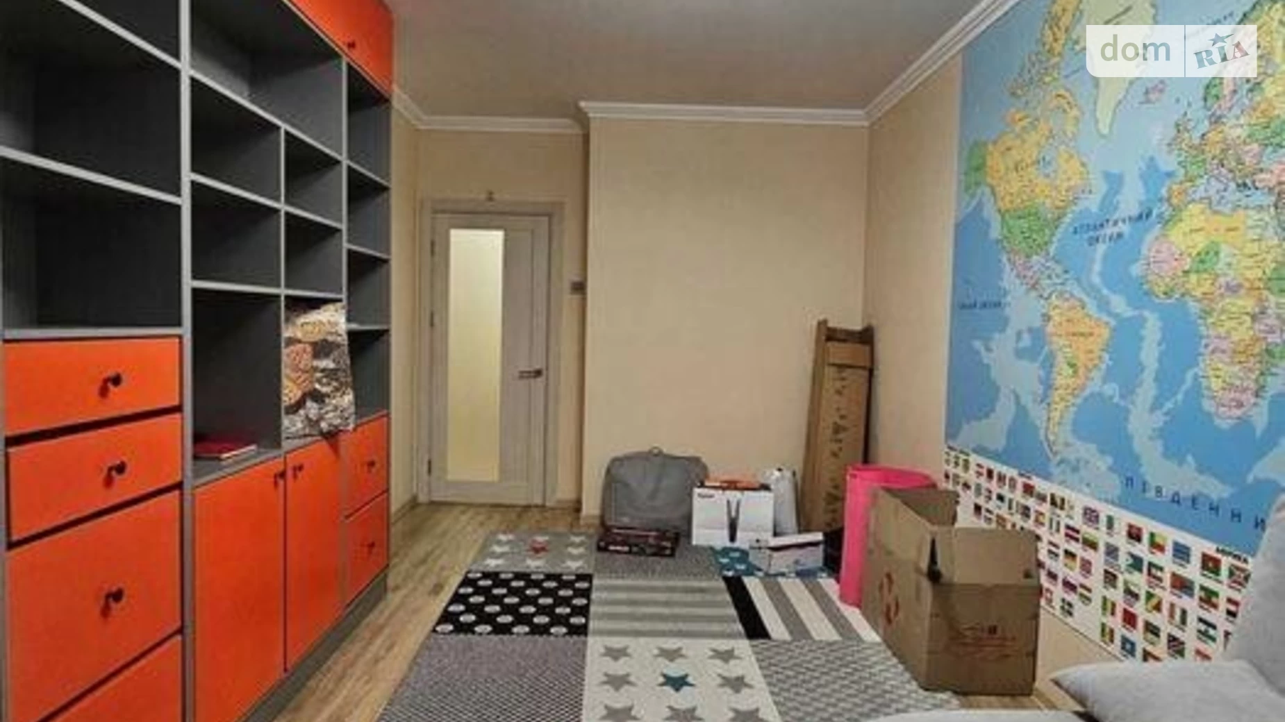 Продается 2-комнатная квартира 73 кв. м в Киеве, ул. Богдановская, 7Б