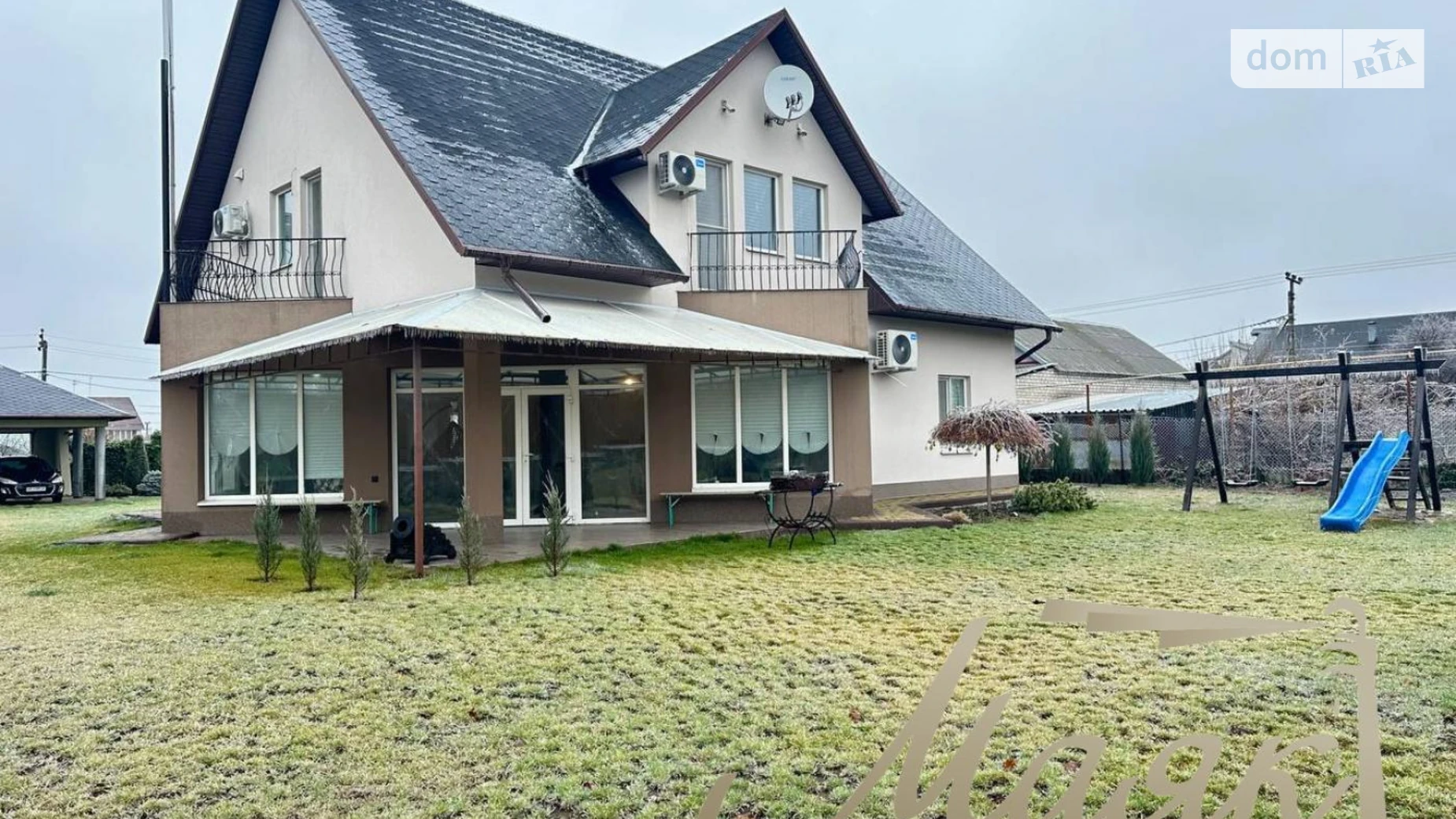 Продается дом на 2 этажа 238 кв. м с садом, цена: 145000 $ - фото 2