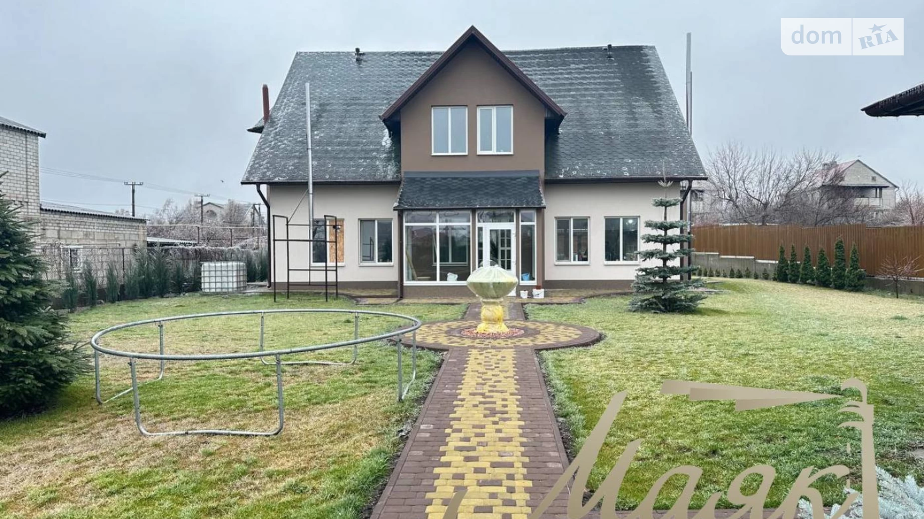 Продается дом на 2 этажа 238 кв. м с гаражом, цена: 145000 $ - фото 4