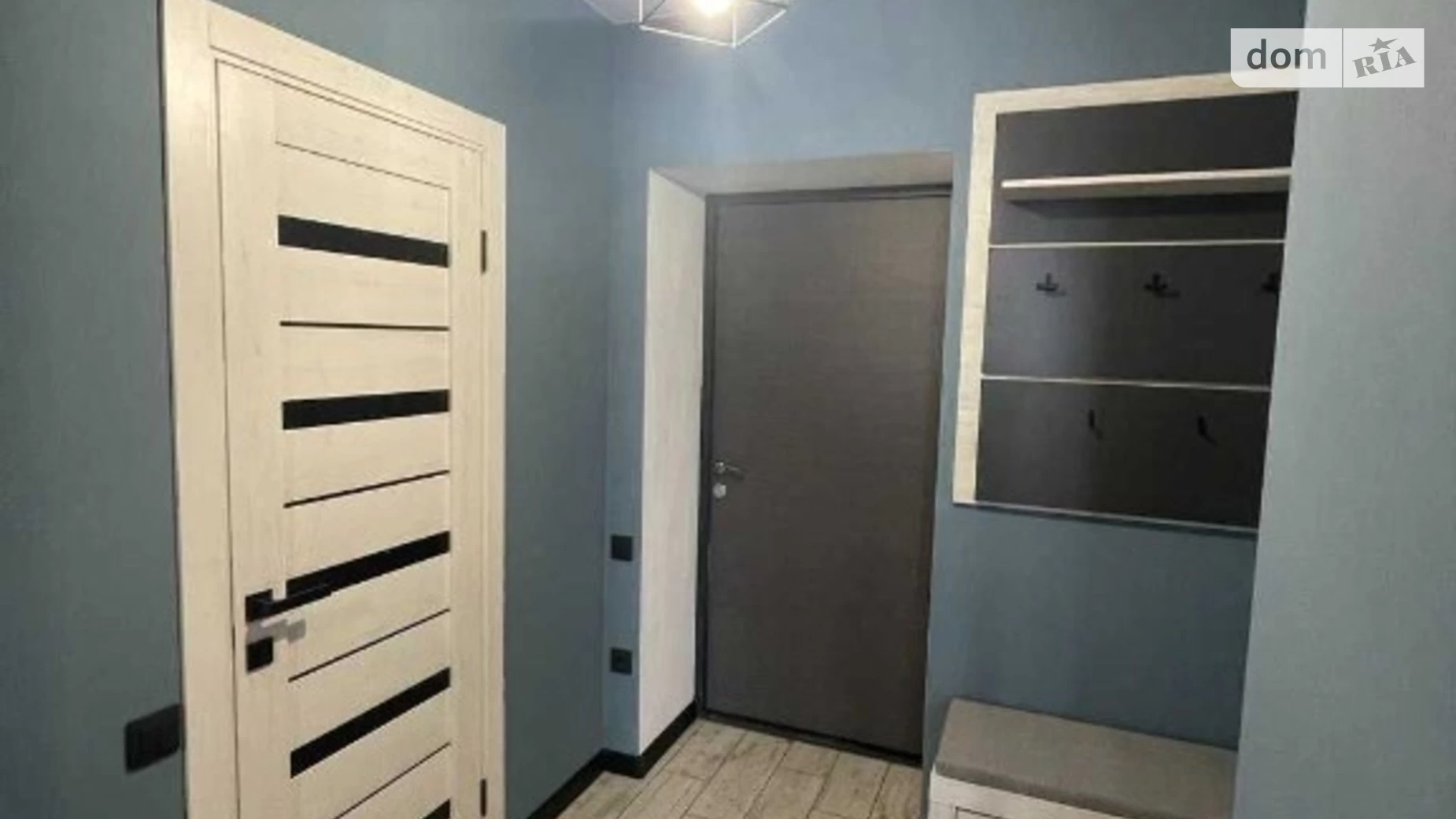 Продается 2-комнатная квартира 42 кв. м в Днепре, ул. Мандрыковская, 324