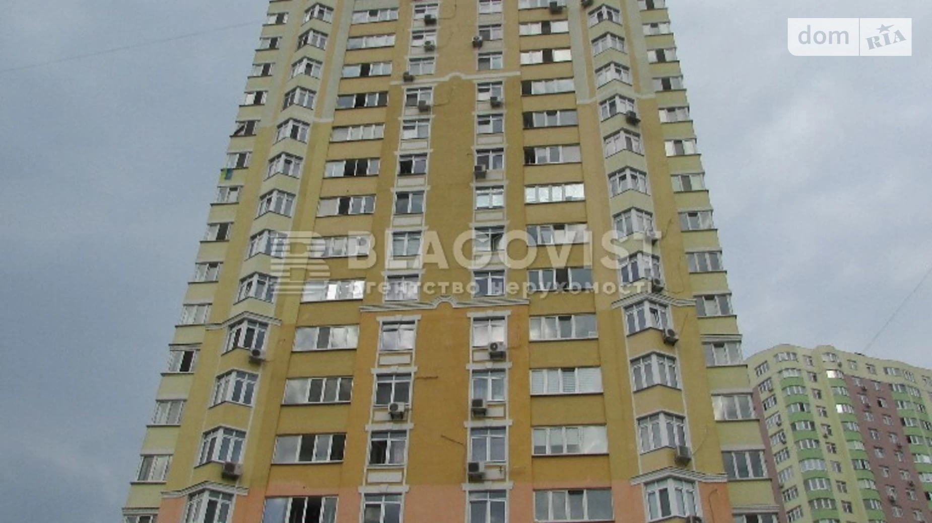 Продается 2-комнатная квартира 64 кв. м в Киеве, ул. Воскресенская, 14Б