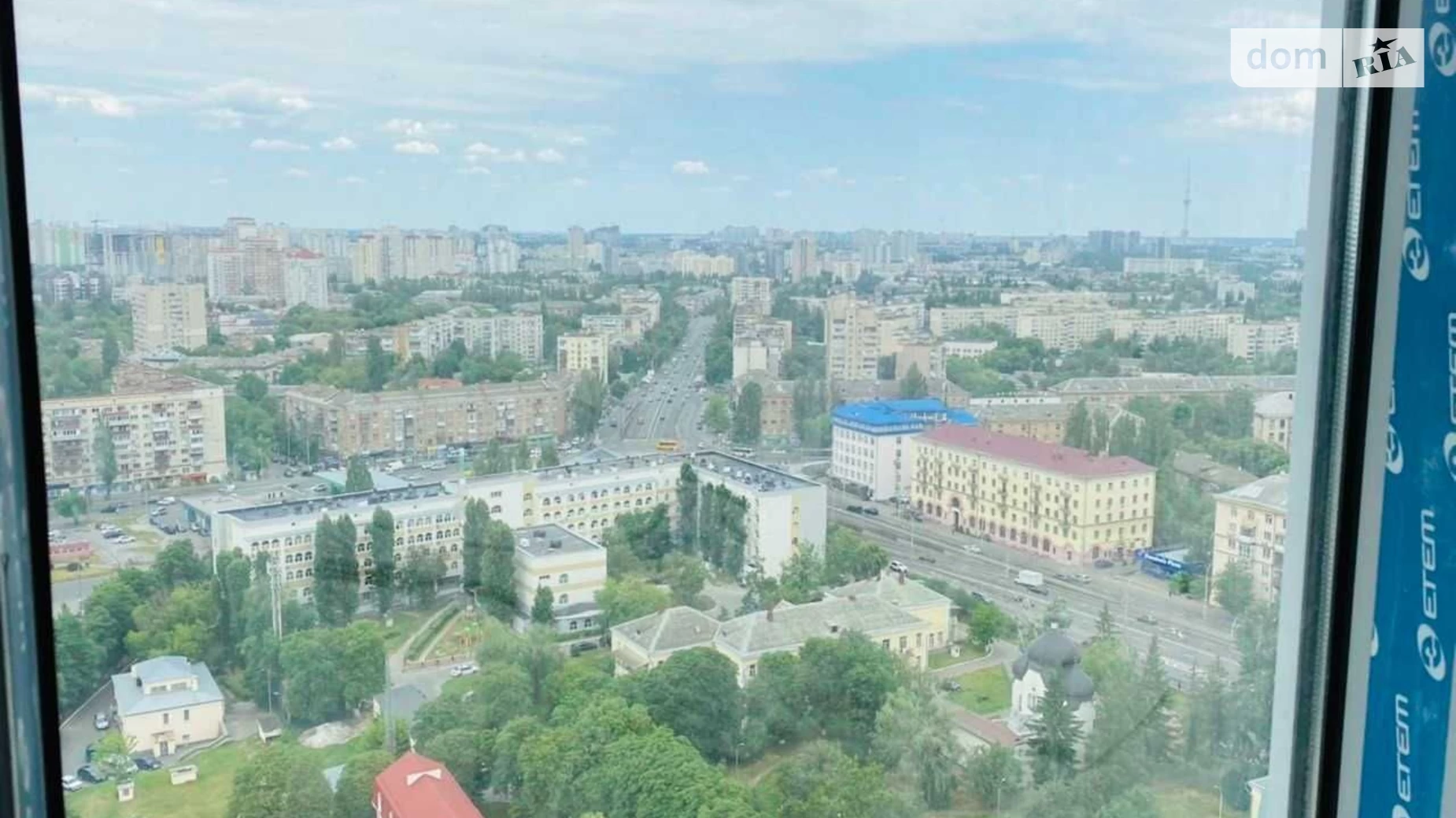 Продается 5-комнатная квартира 343 кв. м в Киеве