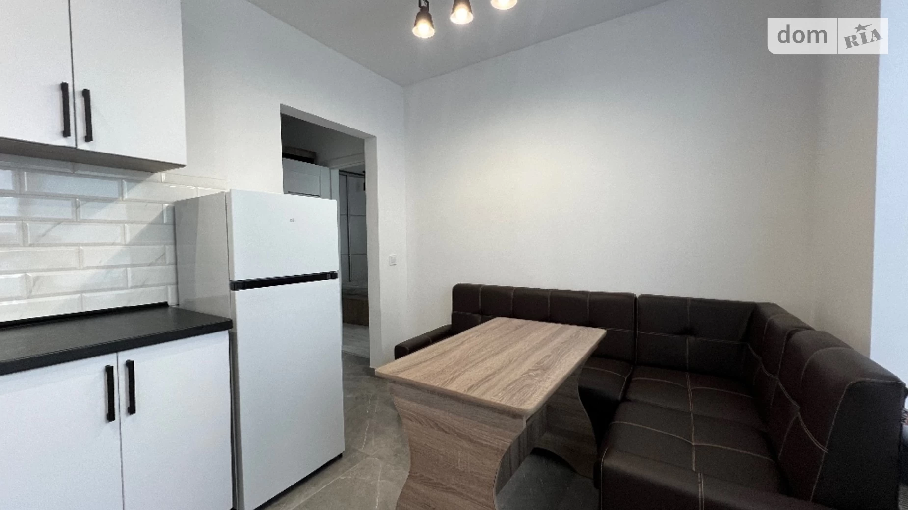 Продается 1-комнатная квартира 38 кв. м в Ивано-Франковске, ул. Гетьмана Ивана Мазепы, 175