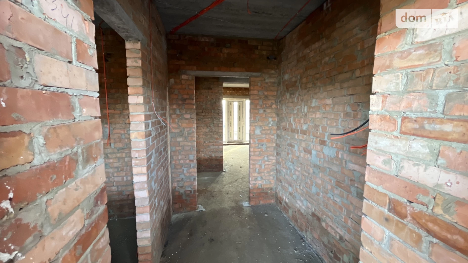 Продается дом на 2 этажа 120 кв. м с участком, цена: 73000 $ - фото 3