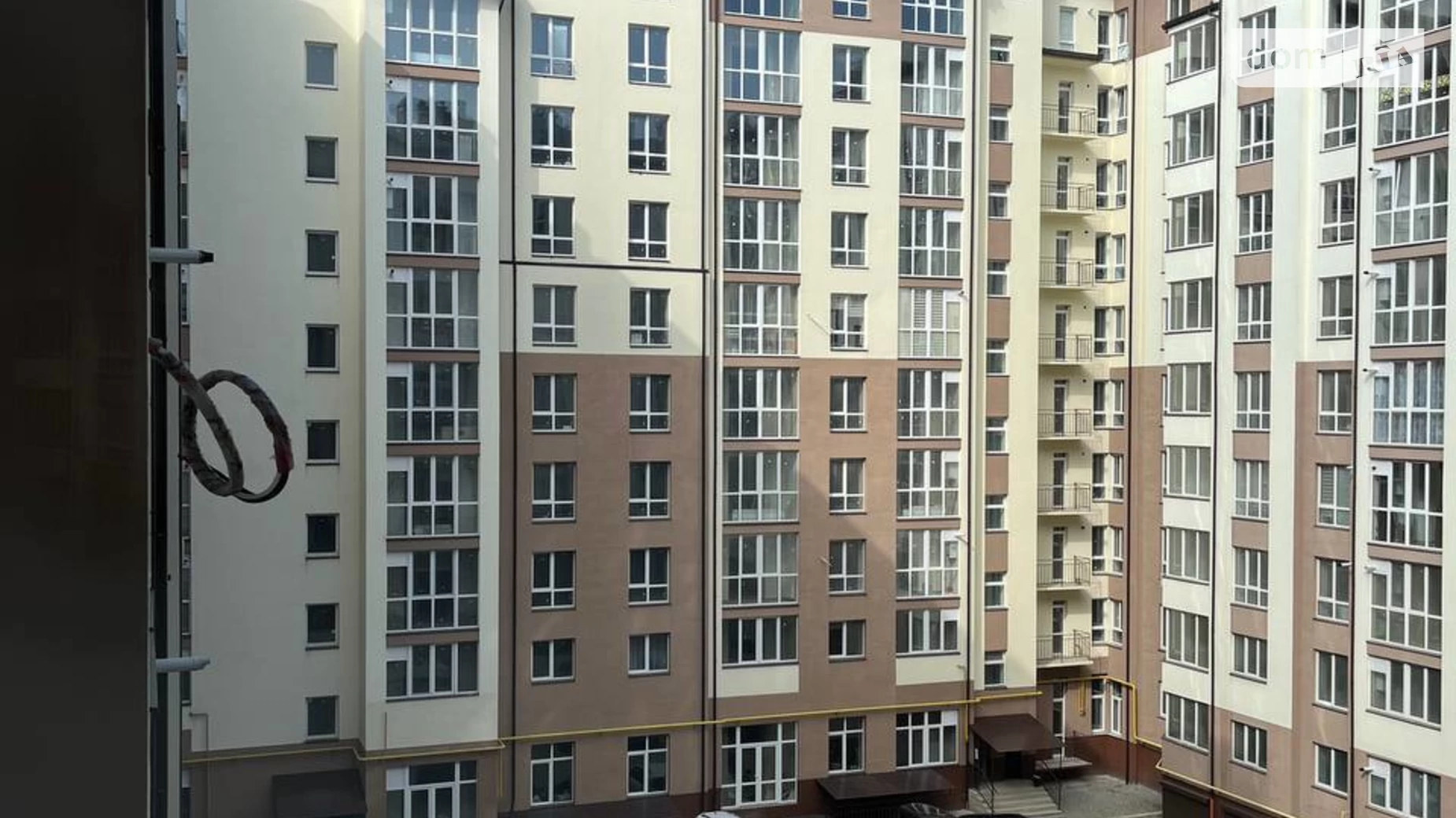 Продається 1-кімнатна квартира 43.1 кв. м у Івано-Франківську