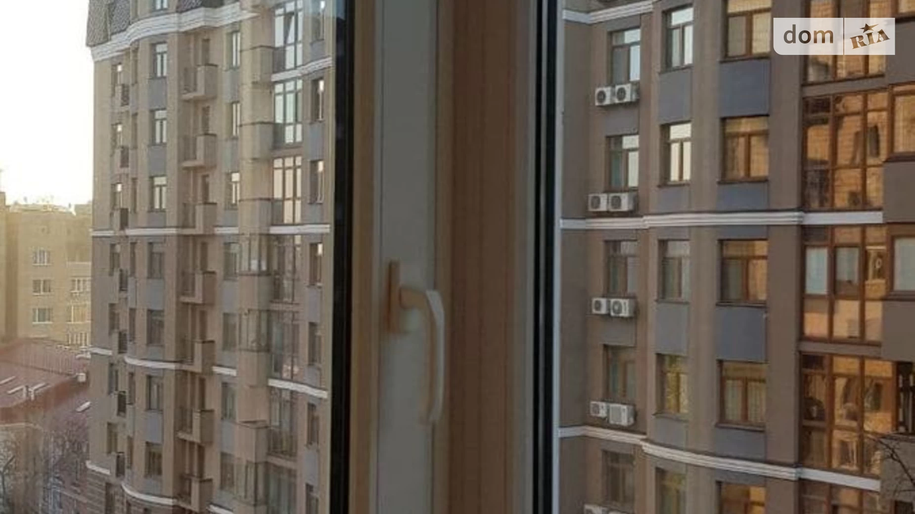 Продается 3-комнатная квартира 89 кв. м в Киеве, ул. Гоголевская, 36