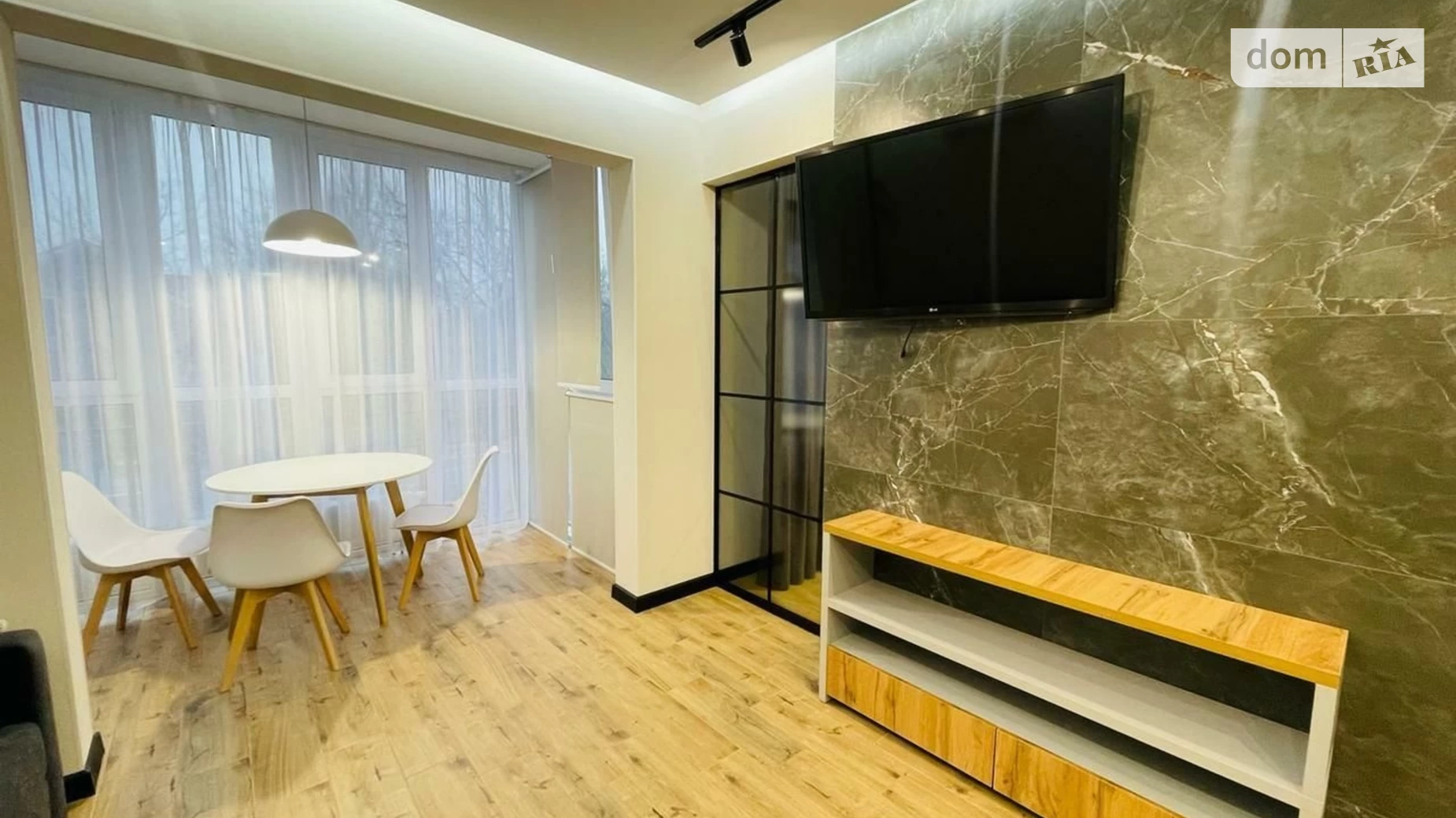 Продается 1-комнатная квартира 42 кв. м в Киеве, ул. Метрологическая, 107 - фото 2