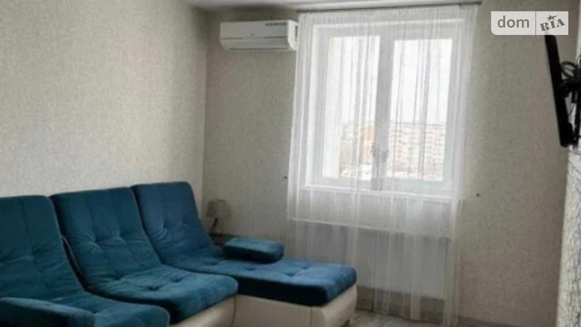Продается 1-комнатная квартира 37 кв. м в Харькове, въезд Ньютона
