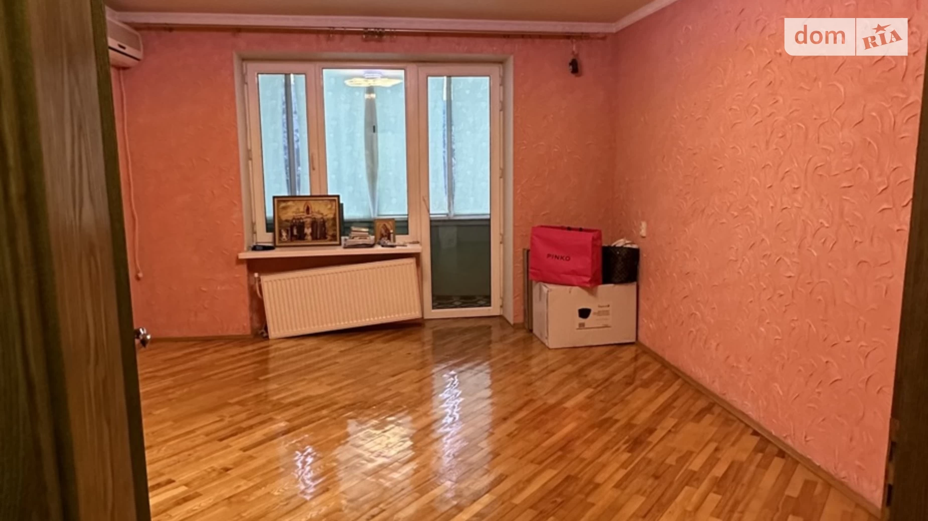 Продается 2-комнатная квартира 56 кв. м в Ужгороде, вул. Серебристая, 1А