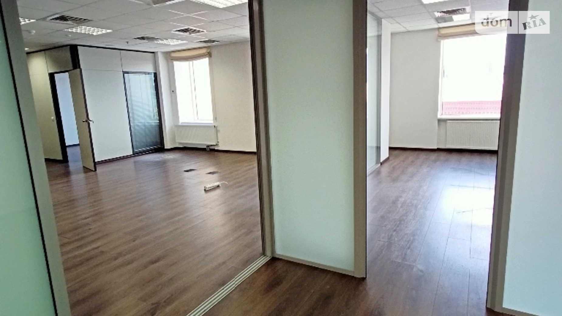Сдается в аренду офис 204 кв. м в бизнес-центре, цена: 5304 $ - фото 2