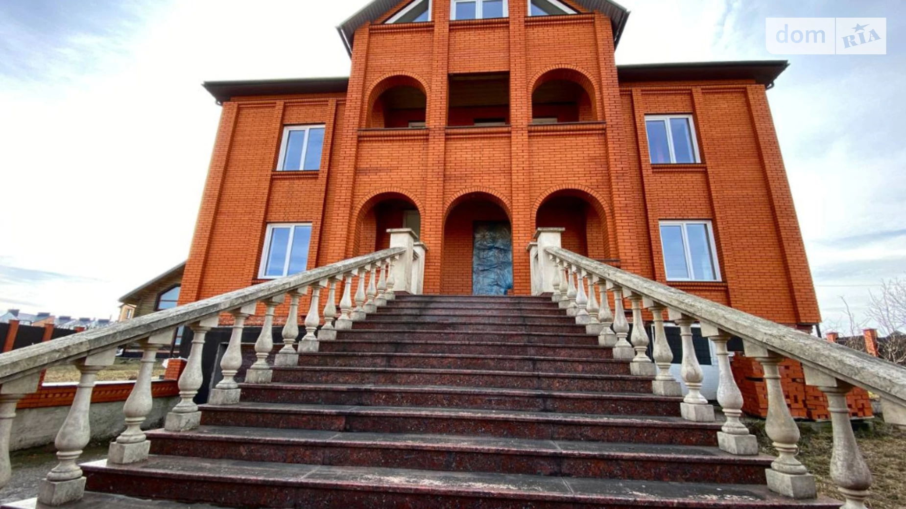 Продається будинок 2 поверховий 497 кв. м з ділянкою, цена: 360000 € - фото 5