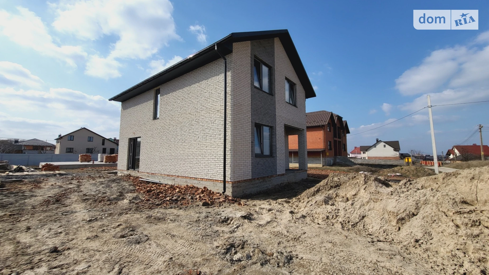 Продается дом на 2 этажа 115 кв. м с камином, цена: 92000 $ - фото 2