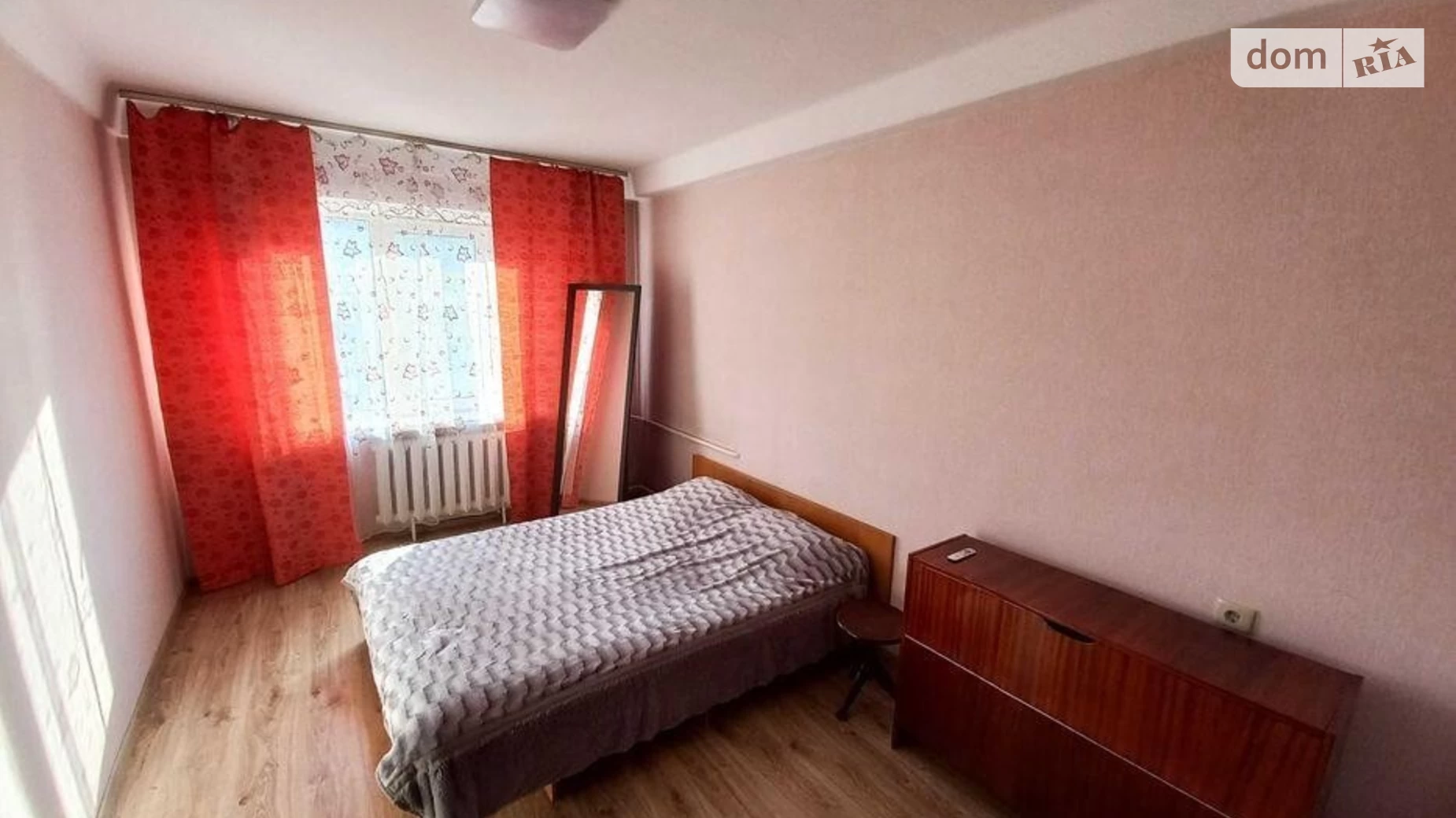 Продается 2-комнатная квартира 42 кв. м в Киеве, ул. Васильковская, 129