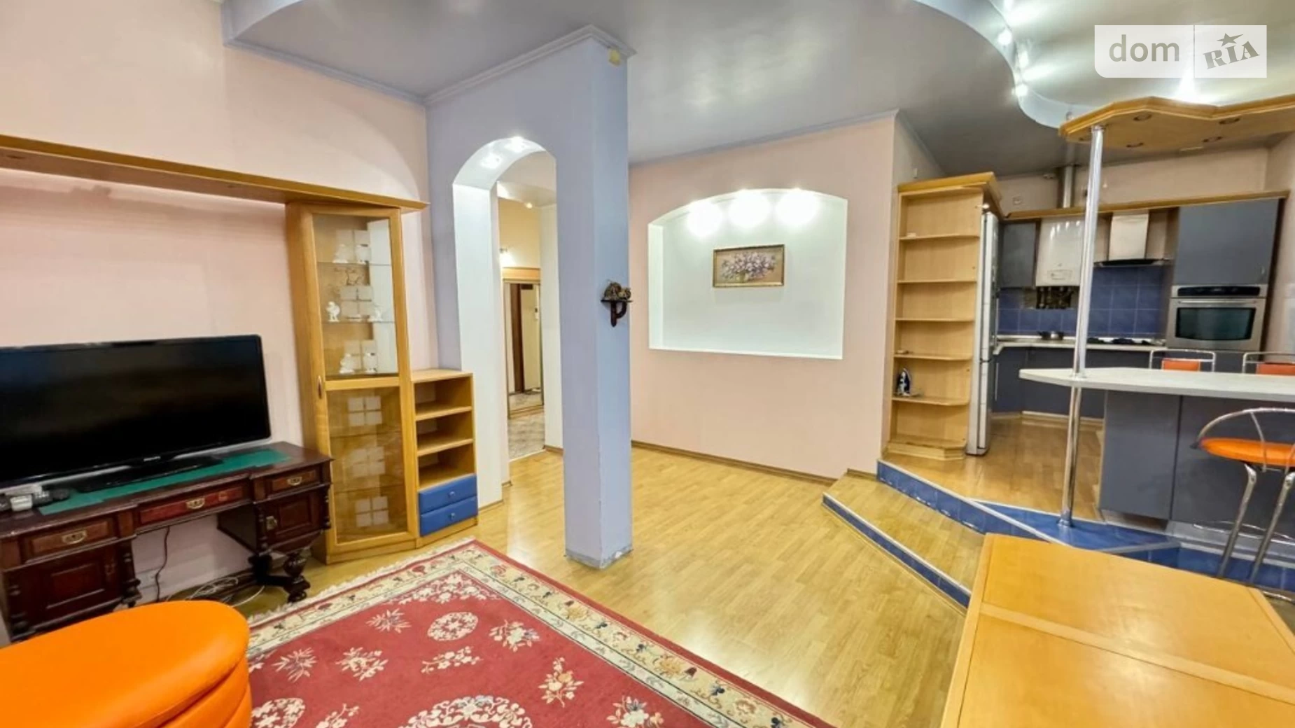 Продается 3-комнатная квартира 86 кв. м в Днепре, ул. Святослава Храброго, 31