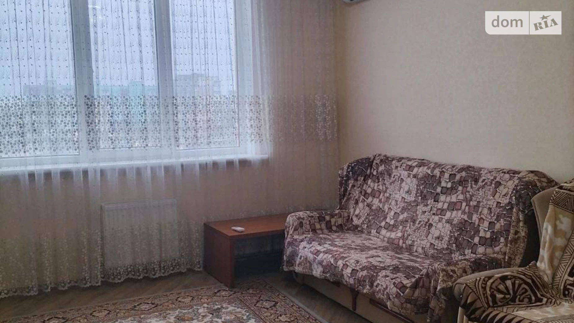 Продається 1-кімнатна квартира 37 кв. м у Чорноморську, вул. 1 Травня