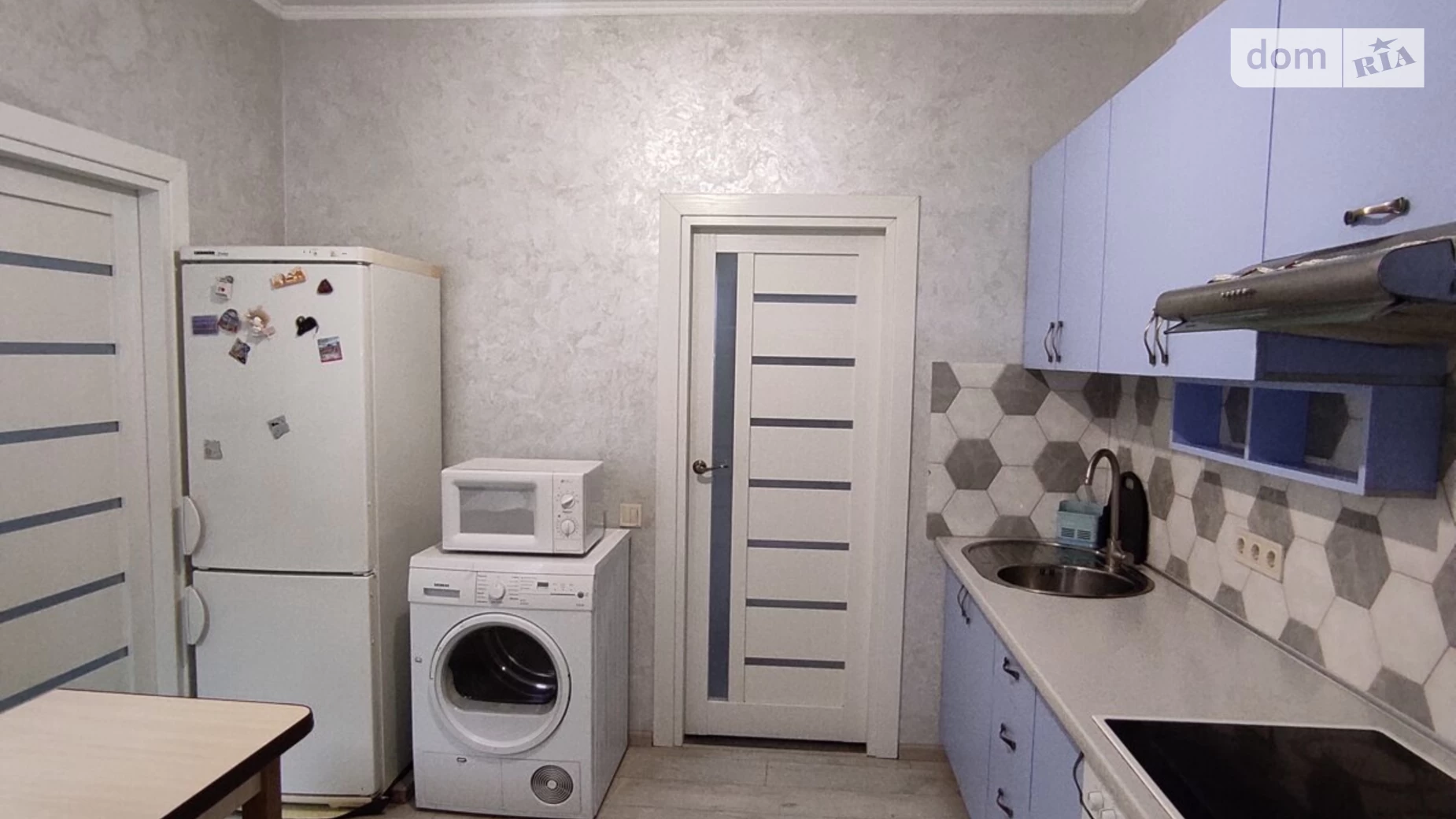 Продается 1-комнатная квартира 32.2 кв. м в Киеве, ул. Новогодняя - фото 2
