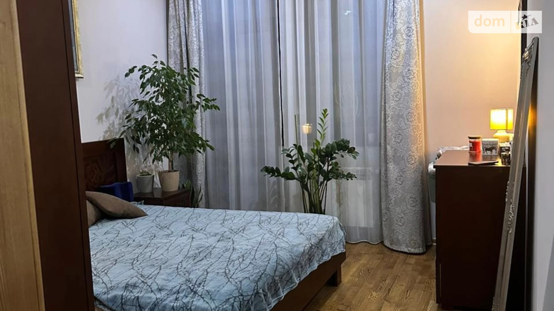 Продается 3-комнатная квартира 90 кв. м в Ужгороде, ул. Таможенная