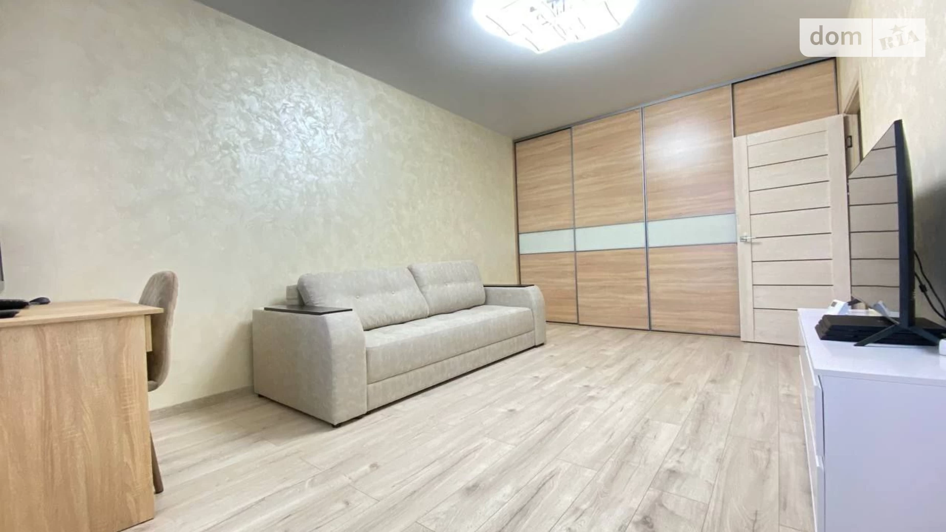 Продается 2-комнатная квартира 67 кв. м в Хмельницком, ул. Лесогриневецкая, 36